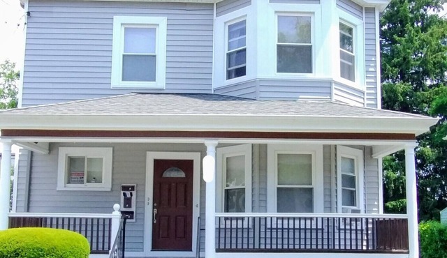 Splendid 3 Bedrm-highspeed WIFI, dedicated workspace, nearby gym & hospitals