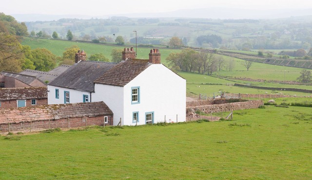 Splendid 6 Bedroom Farmhouse with Breathtaking Views across the Eden Valley