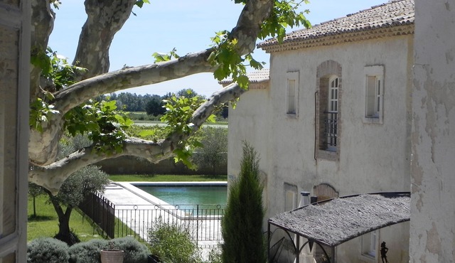 Splendid apartment in centuries old Provence farmhouse