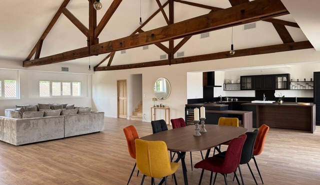Splendid apartment in Orange town center