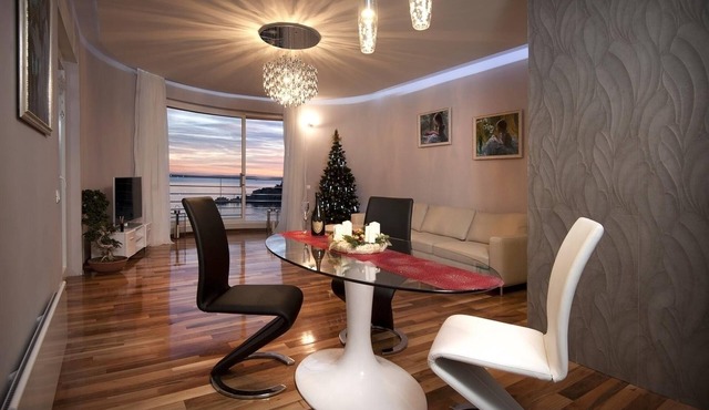 Splendid Apartment right next to a sandy beach