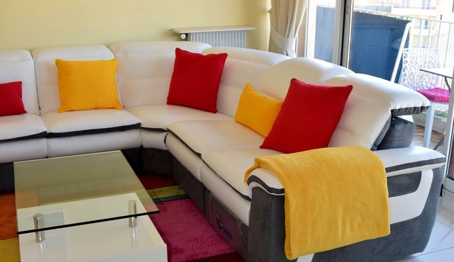 Splendid apartment, sea view on Fréjus-plage