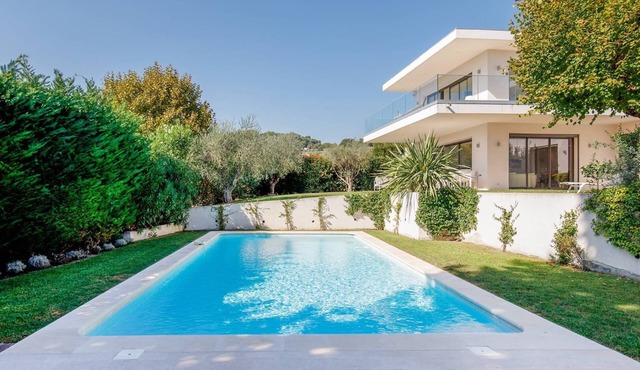 Splendid contemporary villa for your dream holiday in Mougins