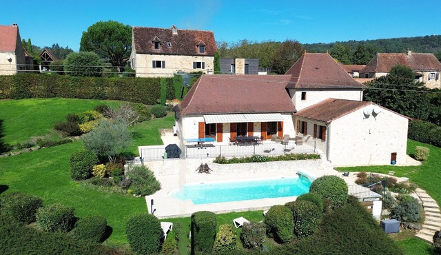 Splendid "Perigourdine" property with private heated swimming pool and air con