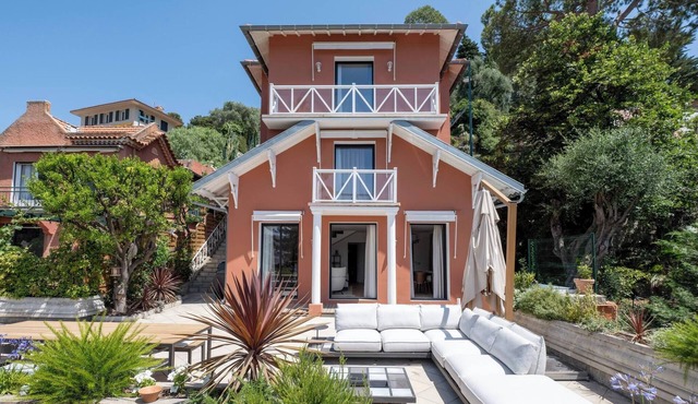 Splendid Villa in Saint-Jean-Cap-Ferrat