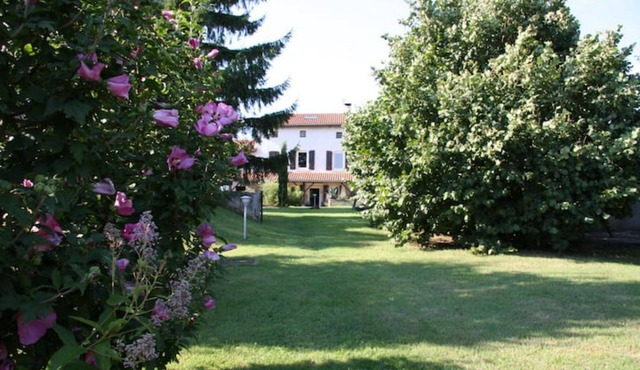 Splendid large country house