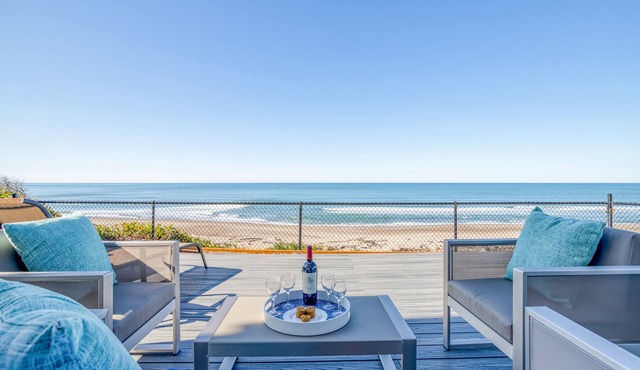 Splendid Views & Amenities in This Gorgeous Home With Hot Tub, TVs & Game Room!