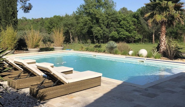 Splendid villa in the heart of the vineyards, private pool.