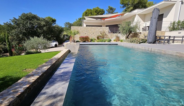 Splendid villa & private pool. Gard, Nîmes.