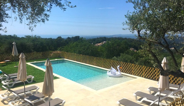 Splendid villa - sea and nature view - quiet swimming pool - air conditioning