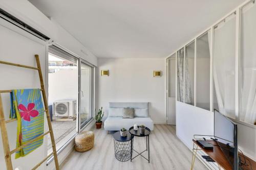 Splendide T2 plage, terrasse, piscine, clim