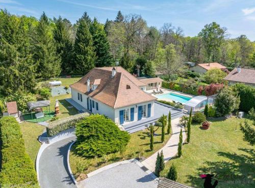 Splendide Villa et Studio Climatisés-Grande Piscine-Vaste Parc