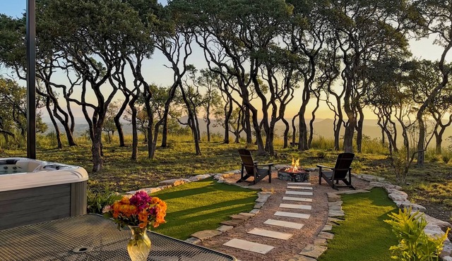 Splendor in the Hills, Wimberley, Putting Green, Views, Hot tub!