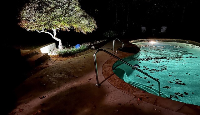 ‘Splendor-in-the Woods’SmokeRiseRetreat ScenicPool 1mi StoneMtnPark 15mi ATL