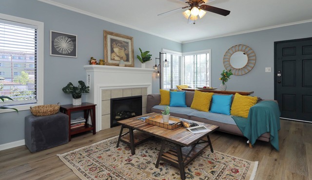 Splendorous Style 2B1B Home Near Disneyland