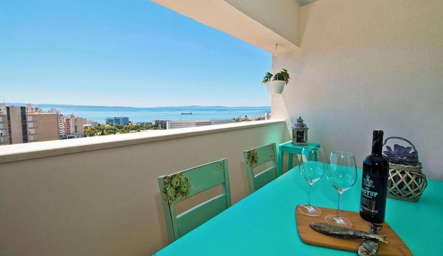 Split apartment Toni