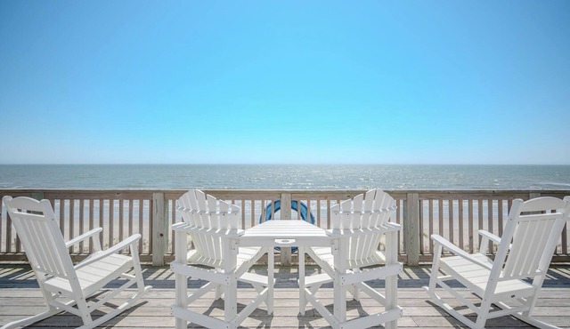 Spoiled Rotten: Oceanfront house in West Beach with a double porch overlooking t