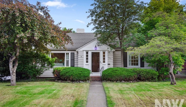 Spokane | Mid-Century Modern Pet Friendly | Sleeps 9