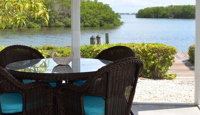 Spoonbill Lagoon with Fantastic Water Views of Palma Sola Bay!