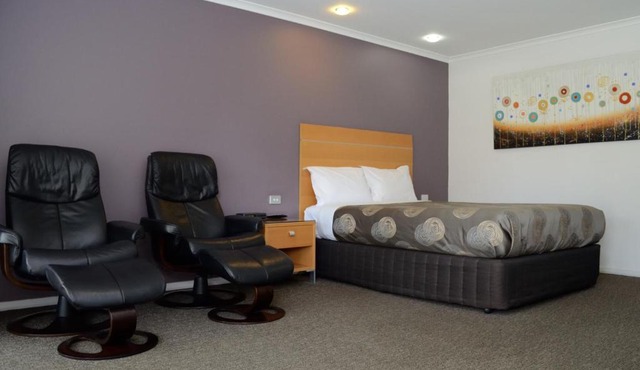 Sportsmans Motor Inn