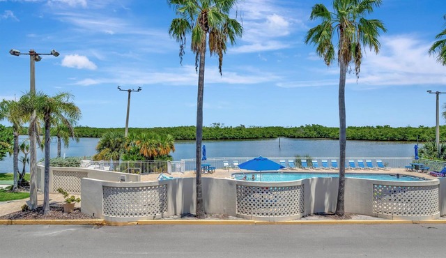 Spot Dolphins! Balcony & Heated Pool, Hot Tub!