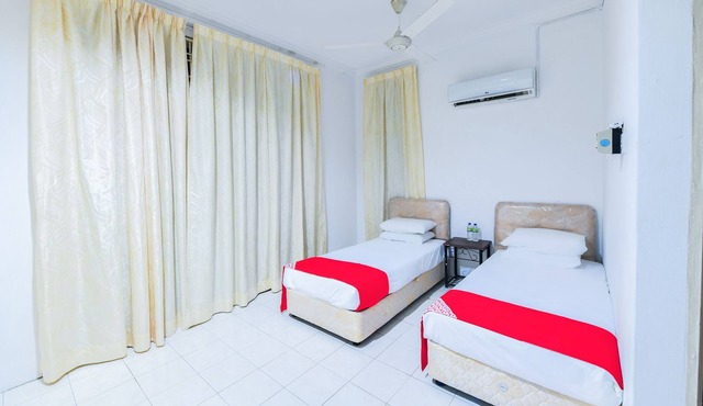 SPOT ON 89954 D'yan Chalet