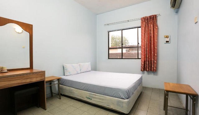 SPOT ON 89989 Wispering Hotel