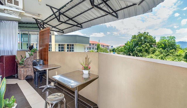 SPOT ON 90042 One Plaza Eco Hotel