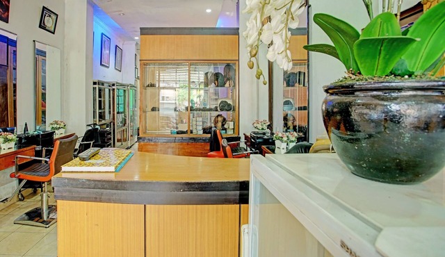 SPOT ON 92905 Sutomo Residence Syariah Near Taman Tugu Padang Area