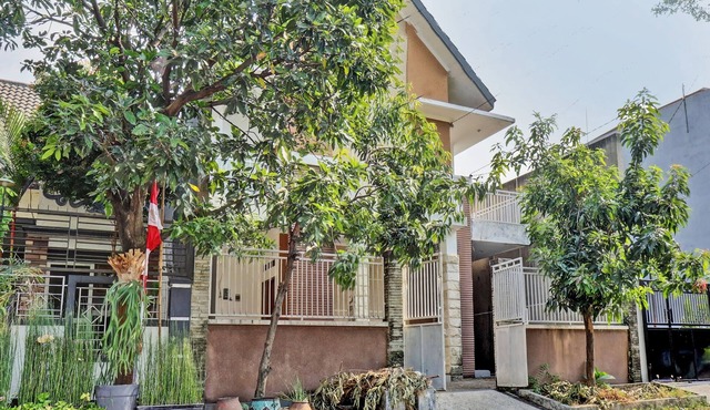 SPOT ON 92916 Batu Mas Homestay Syariah