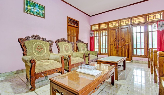 SPOT ON 93199 Bunda Family Homestay Syariah