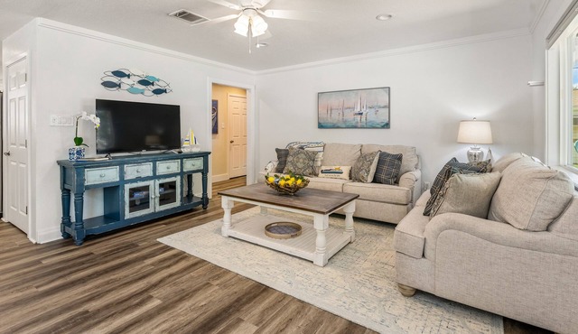 Spotless 2-Bedroom Cottage, Highly Recommended
