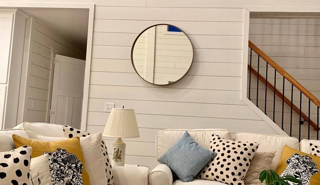 spotless and spacious modern house with plenty of natural lights