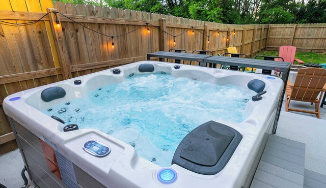 Spotless Gem | Hot Tub | 15 Min to Broadway