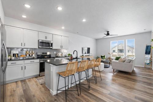 Spotless Parkside Stay King DreamCloud Sleeps 10