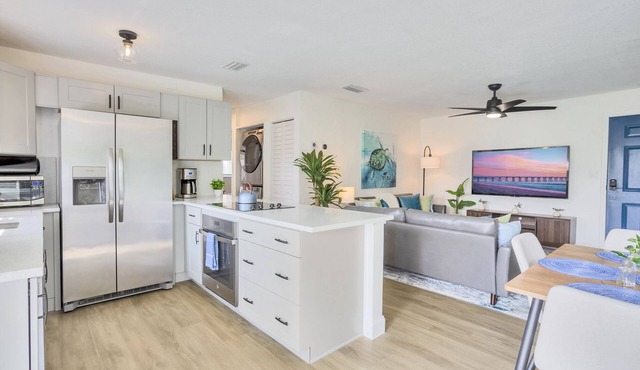 Spotlessly Clean Comfy King Beds Full Stocked Kitchen 1 Mile To Honeymoon Isle