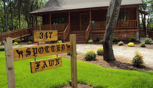 Spotted Fawn Cabin - Serenity and luxury await you