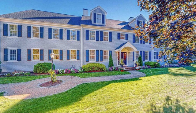 Sprawling dog-friendly lake estate with pool, patio, fire pit, games, & views