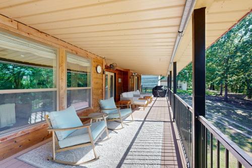 Sprawling Eufaula Lake Sanctuary w/Dock!