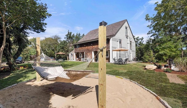 Sprawling Home, Hot Tub, Walk to Main St!