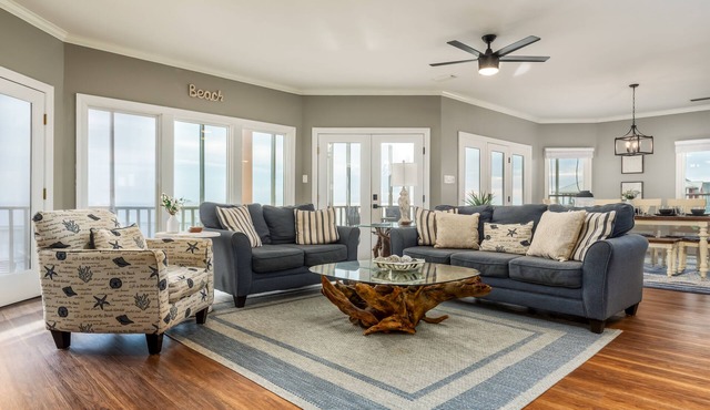 Sprawling oceanfront 5BR Beach House - Serenity by The Sea