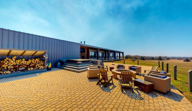 Sprawling retreat with two lodges, entertainment