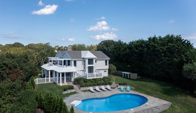 Sprawling Waterviews- Spacious Luxury Designer Home- Pool