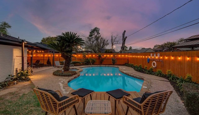 Spring Branch Getaway Feat 5BD, Pool, Hot tub