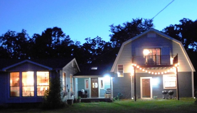 SPRING BREAK! FISHING, WATERFRONT, 3 BEDROOMS, QUIET, ISOLATED RURAL AREA