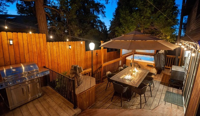 Spring Cabin Escape | Hot Tub, Deck, Arcade Table