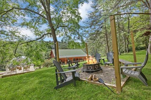 Spring cabin with Dome, Sauna, Hot Tub, Pickleball, Firepit