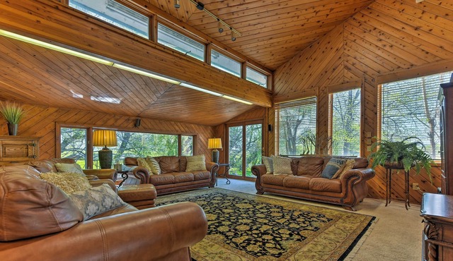 Spring Creek Retreat on 25 acres w/Mountain Views!