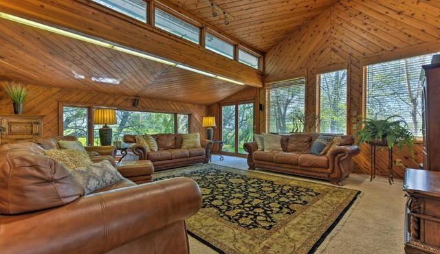 Spring Creek Retreat on 25 acres with Mountain Views!