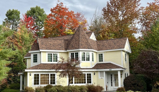 Spring Escape Near Hiking, Golf & Mount Snow